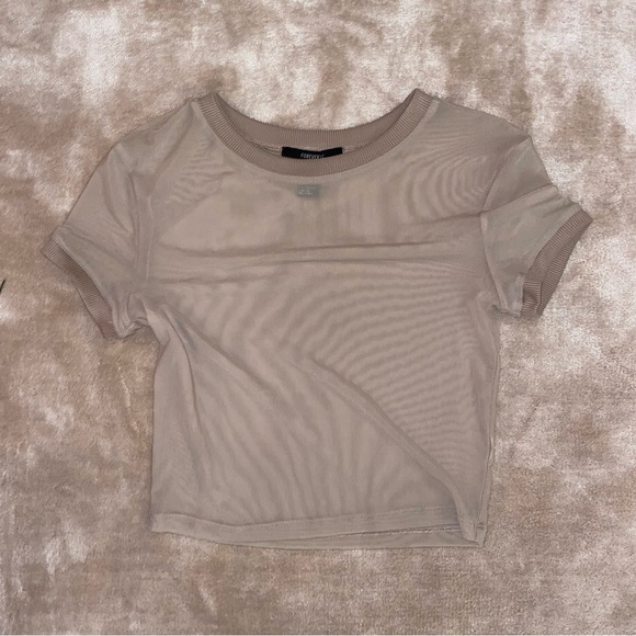 Mesh sheer beige crop top - Picture 3 of 4